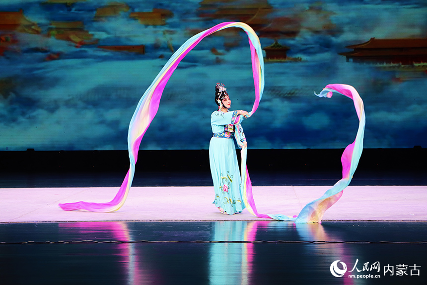精彩演出。实习生 王伊蕊摄